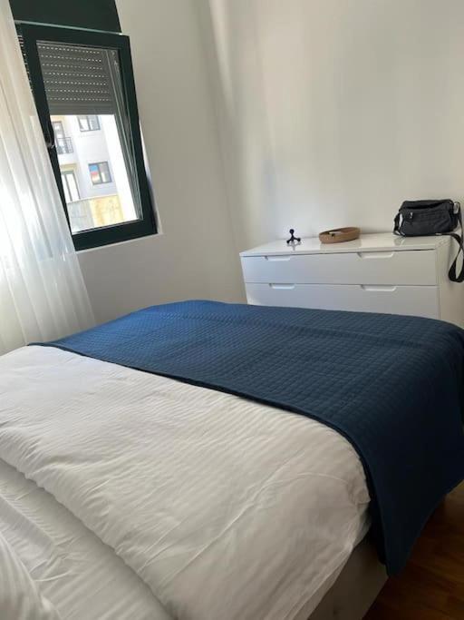 Modern Seaside Apartment With Balcony Tale Apartment Kotor Kültér fotó